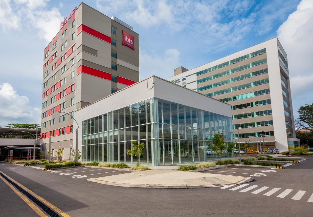 Ibis Apartadó Εξωτερικό φωτογραφία